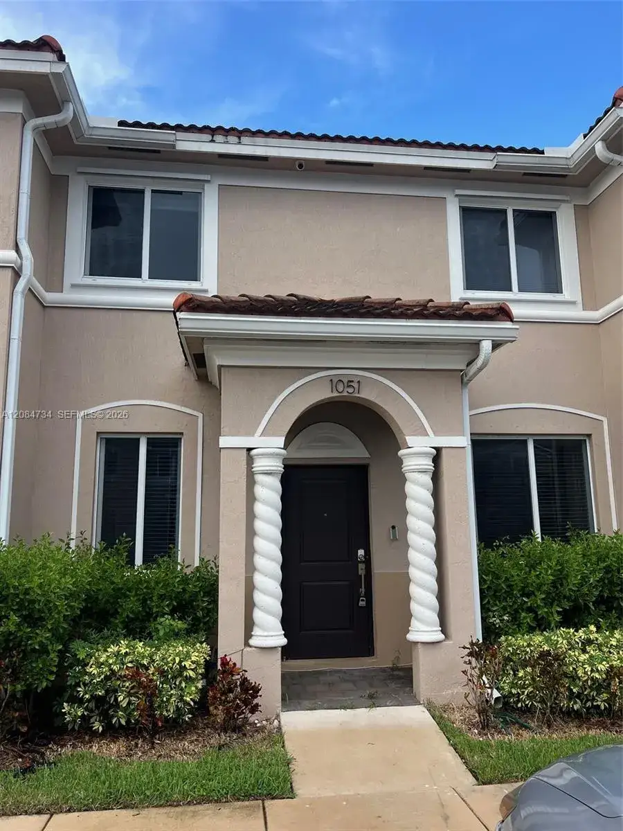 3 bedroom 2 bath Residential for sale at 1051 SE 23rd Ter, Homestead FL 33035