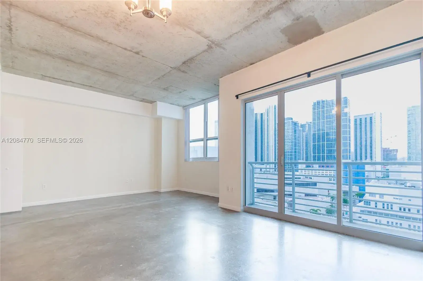 1 bedroom 1 bath Residential Lease for rent at 133 NE 2nd Ave # 1509, Miami FL 33132