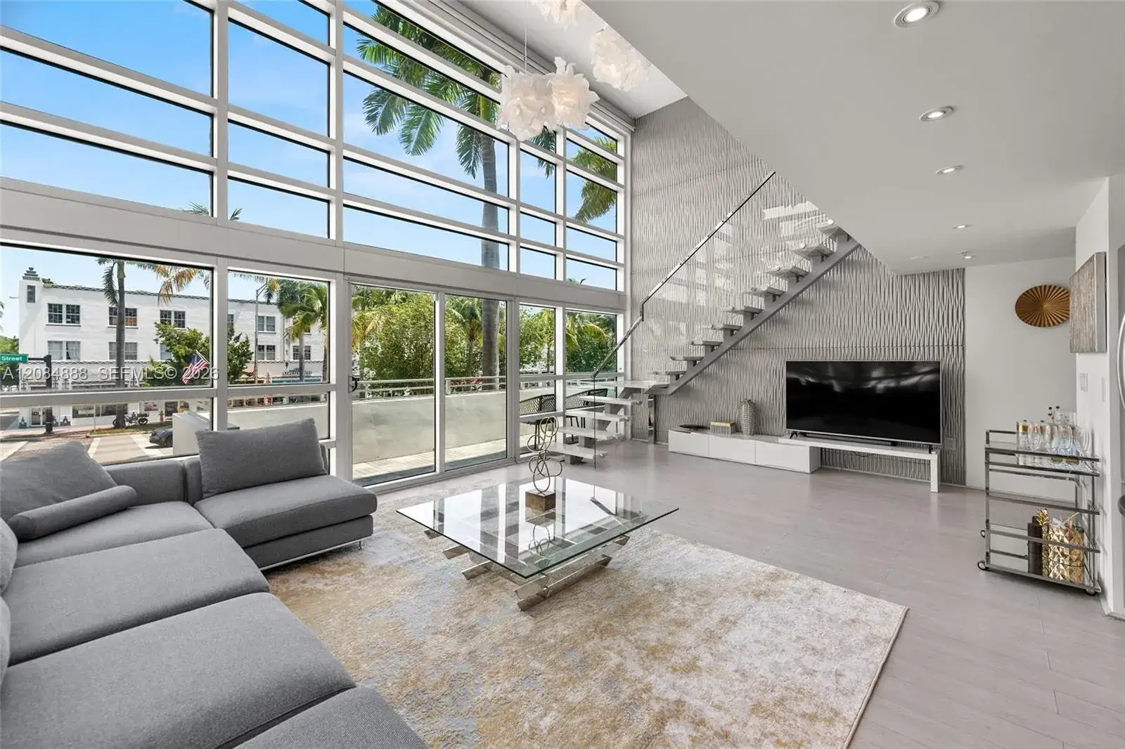 2 bedroom 2 bath Residential Lease for rent at 421 Meridian Ave # 11, Miami Beach FL 33139