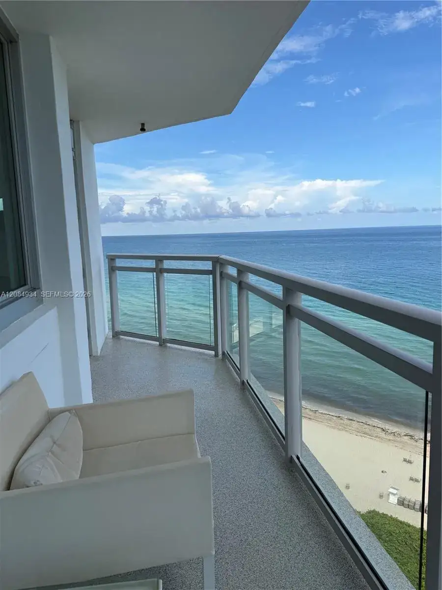 2 bedroom 2 bath Residential for sale at 7135 SE Collins Ave # 1806, Miami Beach FL 33141