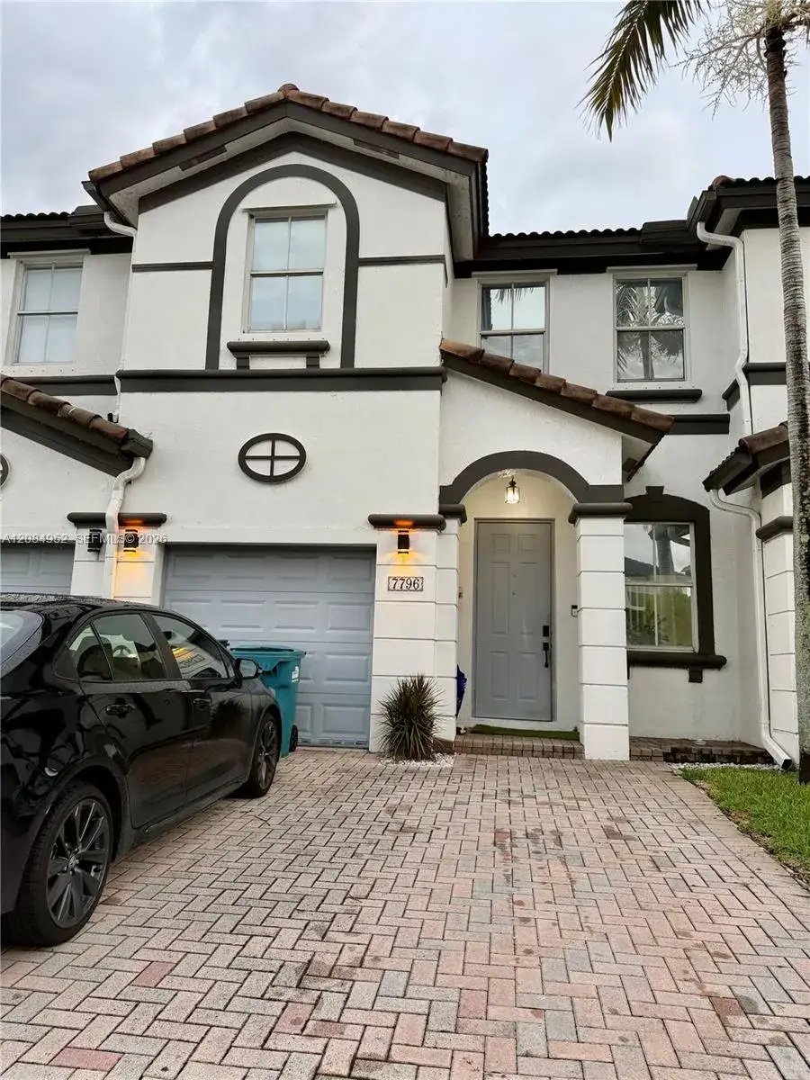 4 bedroom 2 bath Residential for sale at 7796 NW 114th Pl, Doral FL 33178