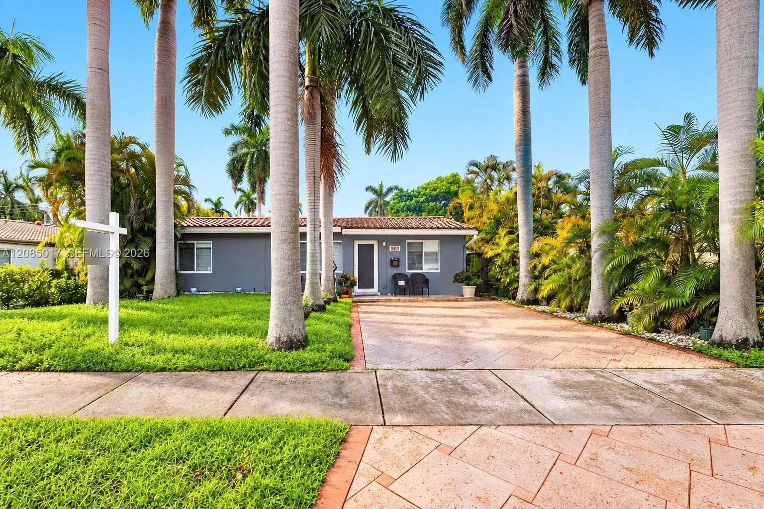 3 bedroom 4 bath Residential for sale at 918 NE 4th St, Hallandale Beach FL 33009