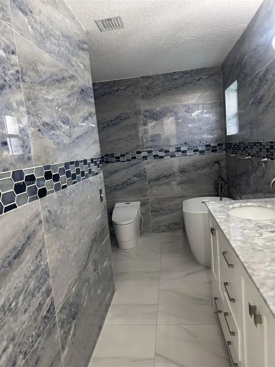 1 bedroom 1 bath Residential Lease for rent at 15336 SW 172nd Ter, Miami FL 33187