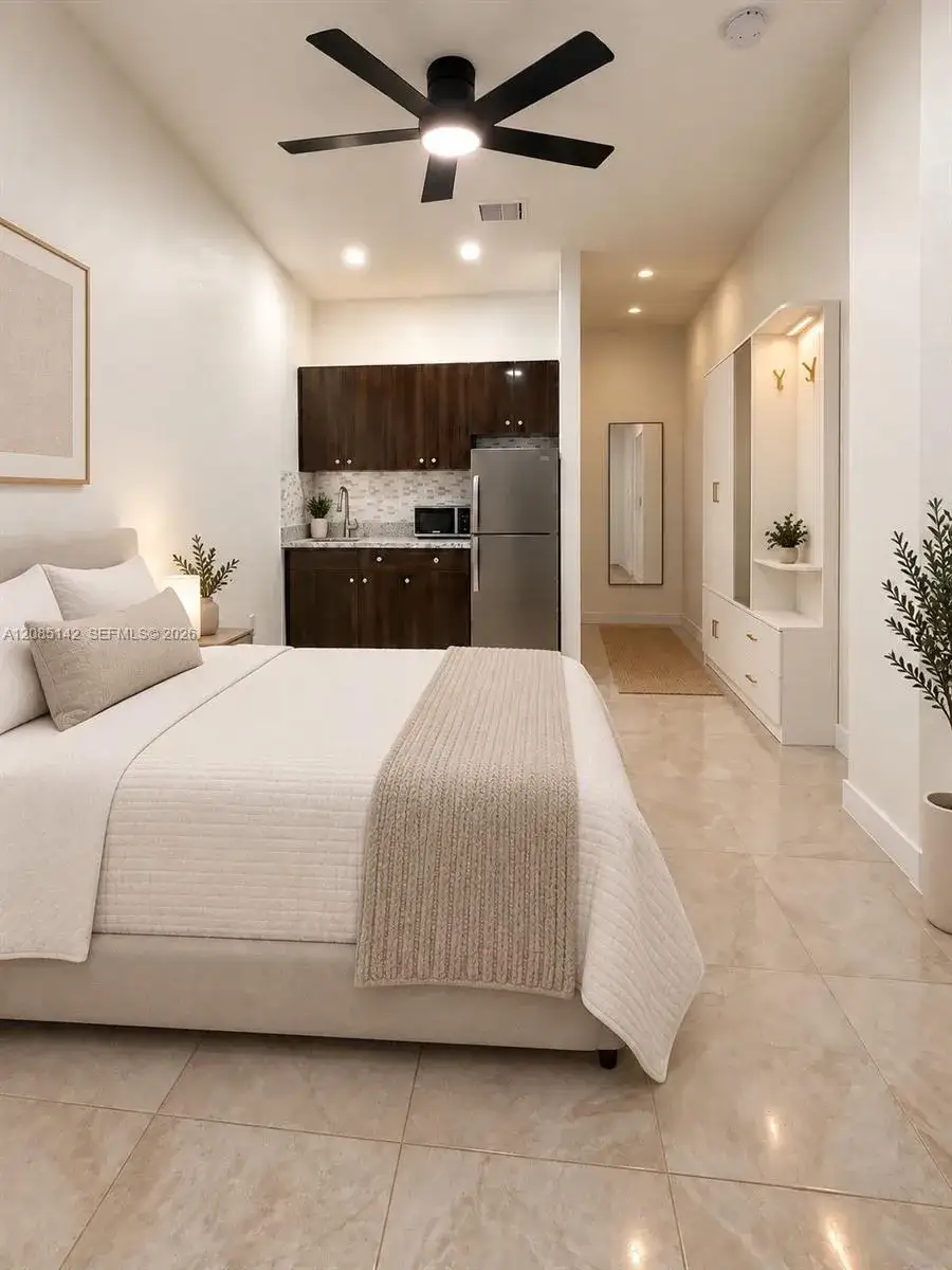 1 bedroom 1 bath Residential Lease for rent at 13356 SW 250th St # 13356, Homestead FL 33032
