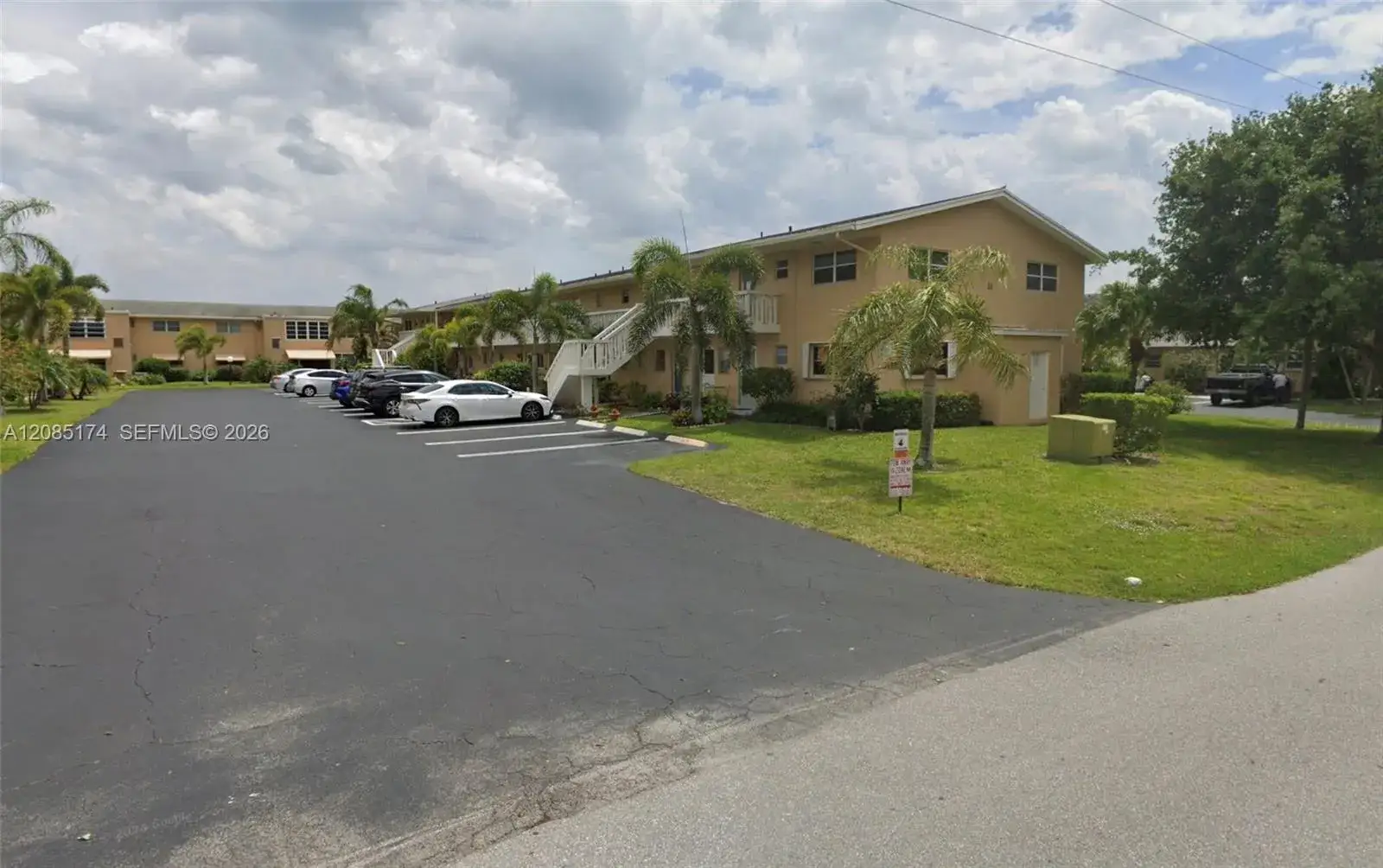 1 bedroom 1 bath Residential for sale at 2102 NE 1st Way # 102, Boynton Beach FL 33435
