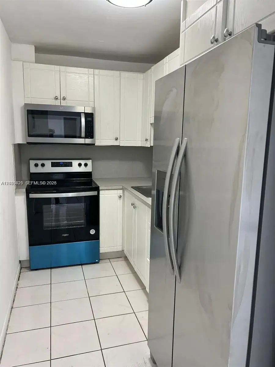 2 bedroom 2 bath Residential Lease for rent at 4717 NW 7th St # 10, Miami FL 33126