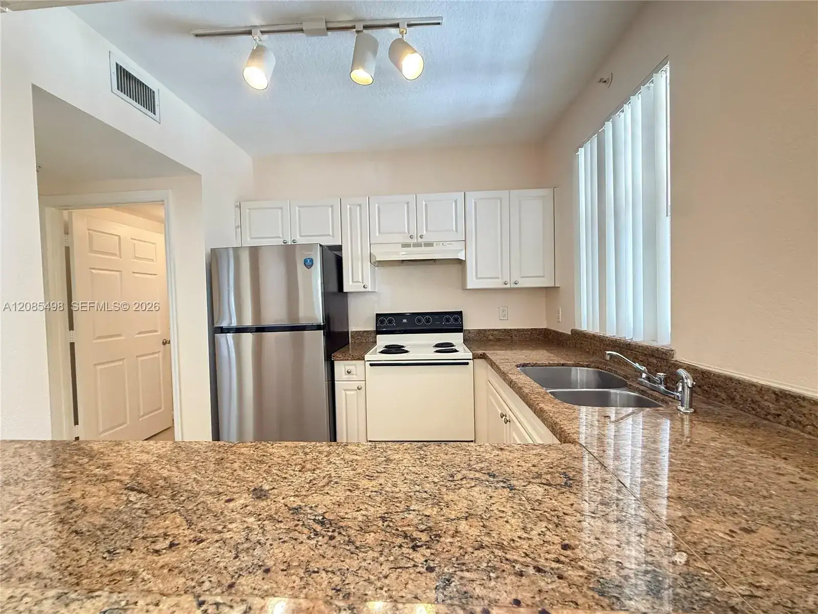 6796 W Sample Rd # 6796, Coral Springs FL 33067