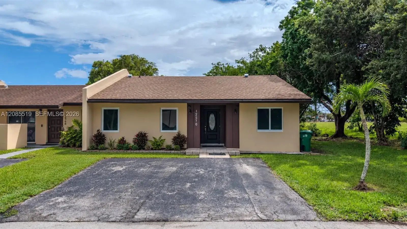 3 bedroom 2 bath Residential for sale at 12570 SW 117th Ln, Miami FL 33186
