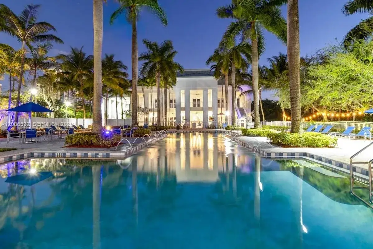 3 bedroom 4 bath Residential for sale at 5300 NW 87th Ave # 1512, Doral FL 33178
