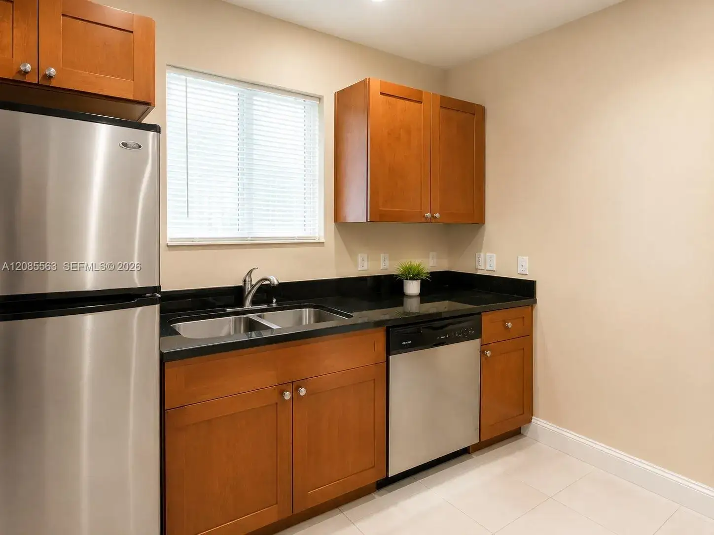 2 bedroom 1 bath Residential Lease for rent at 851 80th St # 4, Miami Beach FL 33141