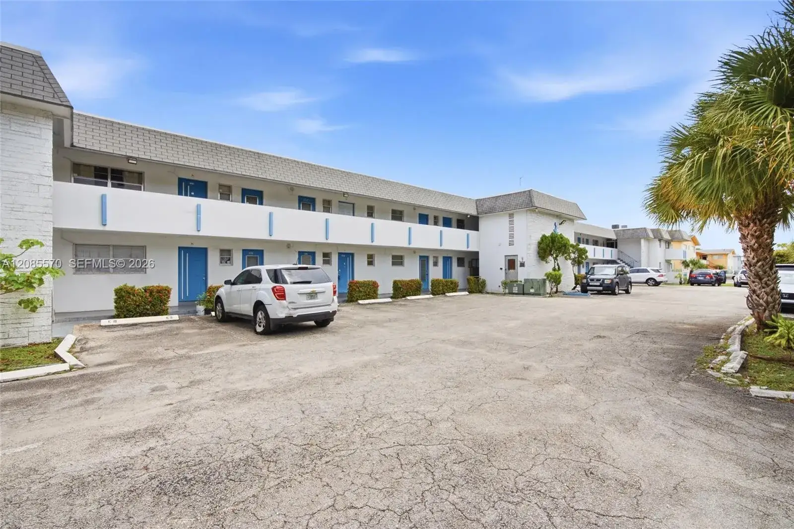 1 bedroom 1 bath Residential Lease for rent at 19051 NE 2nd Ave # 1503, Miami FL 33179