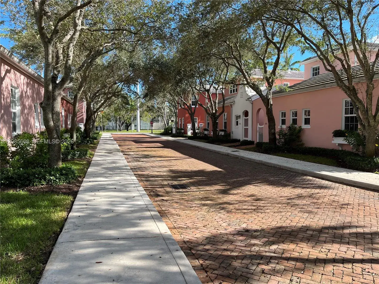 3 bedroom 3 bath Residential Lease for rent at 570 Loretto Ave # 10, Coral Gables FL 33146