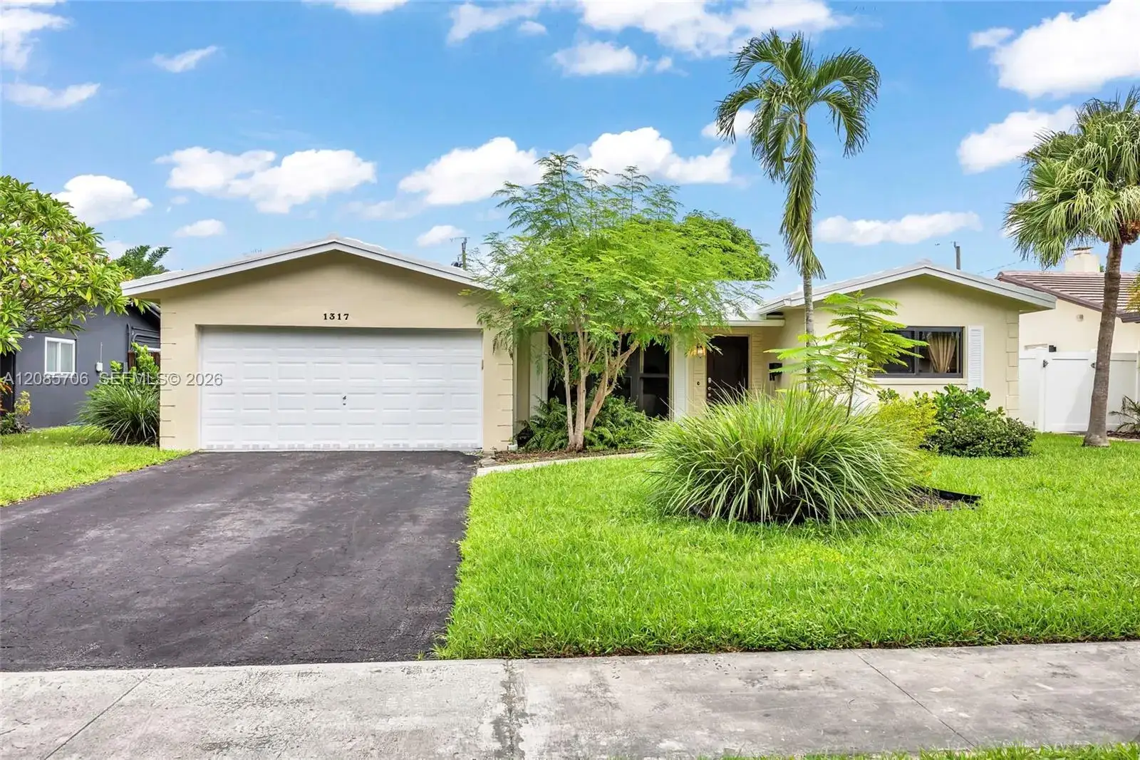 1317 Funston St, Hollywood FL 33019