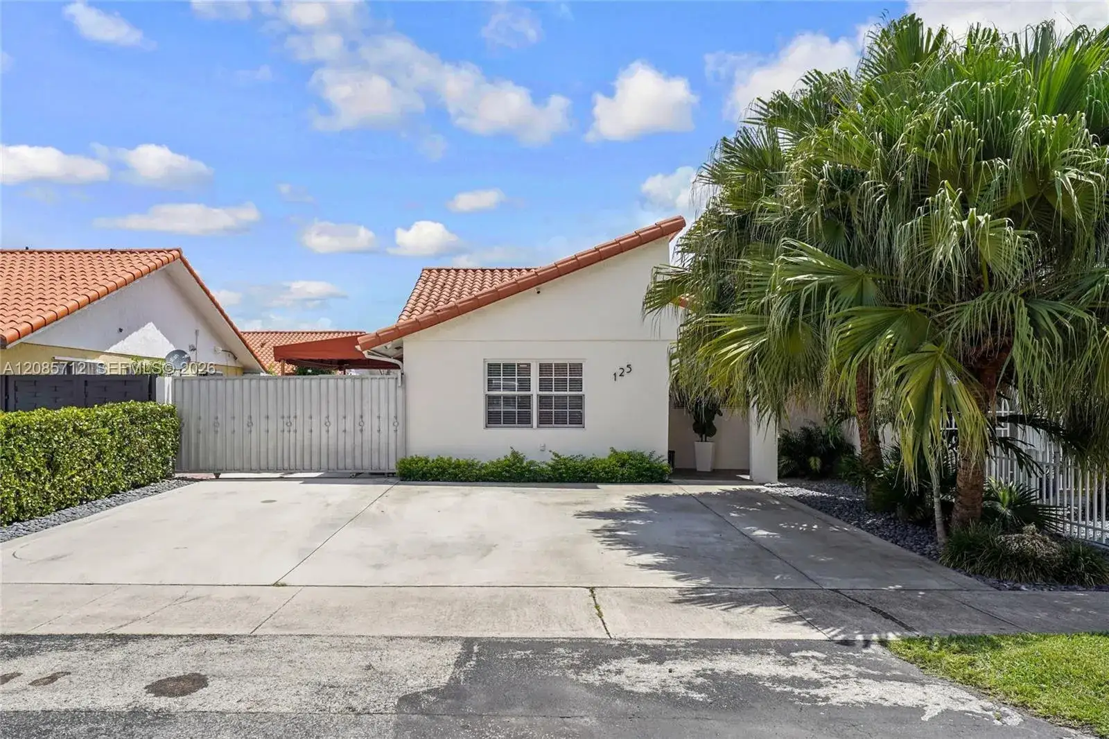 3 bedroom 2 bath Residential for sale at 125 SW 116th Ct, Sweetwater FL 33174