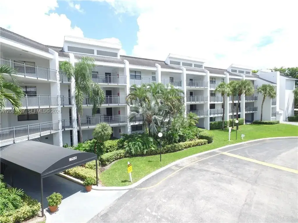 2 bedroom 2 bath Residential for sale at 16051 Blatt Blvd # 112, Weston FL 33326