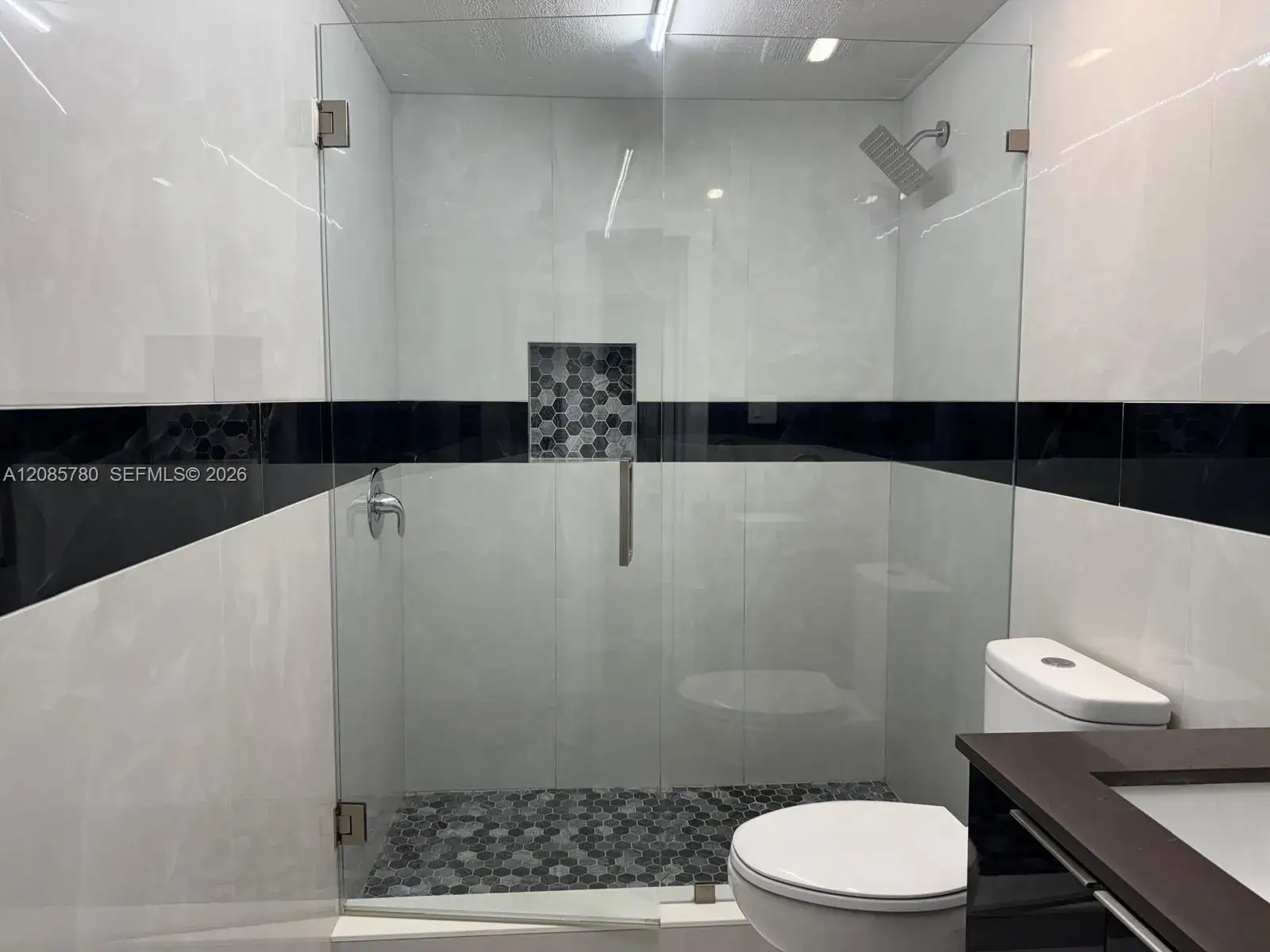 1 bedroom 1 bath Residential Lease for rent at 112XX SW 48th St # A, Miami FL 33165