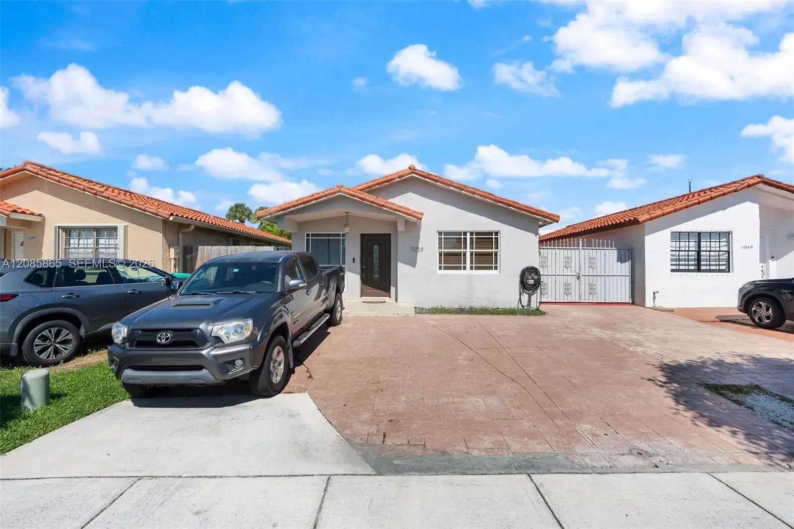 1 bedroom 1 bath Residential Lease for rent at 11259 NW 88th Ave, Hialeah Gardens FL 33018