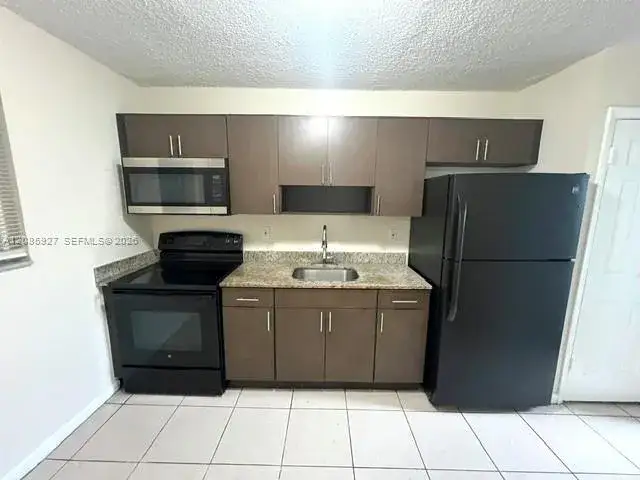 1 bedroom 1 bath Residential Lease for rent at 685 NE 85th St # 1, Miami FL 33138