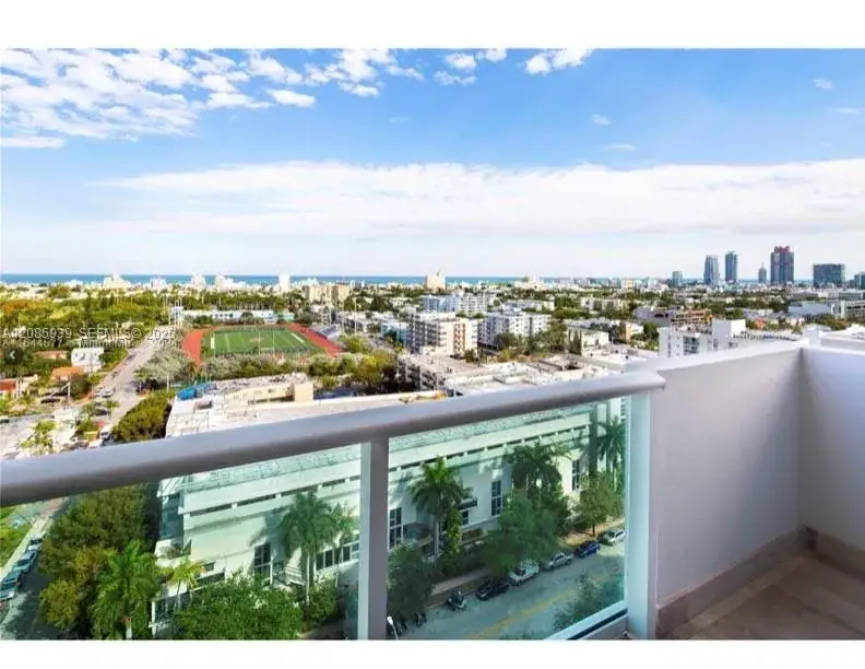 1 bedroom 1 bath Residential for sale at 1200 West Ave # 907, Miami Beach FL 33139