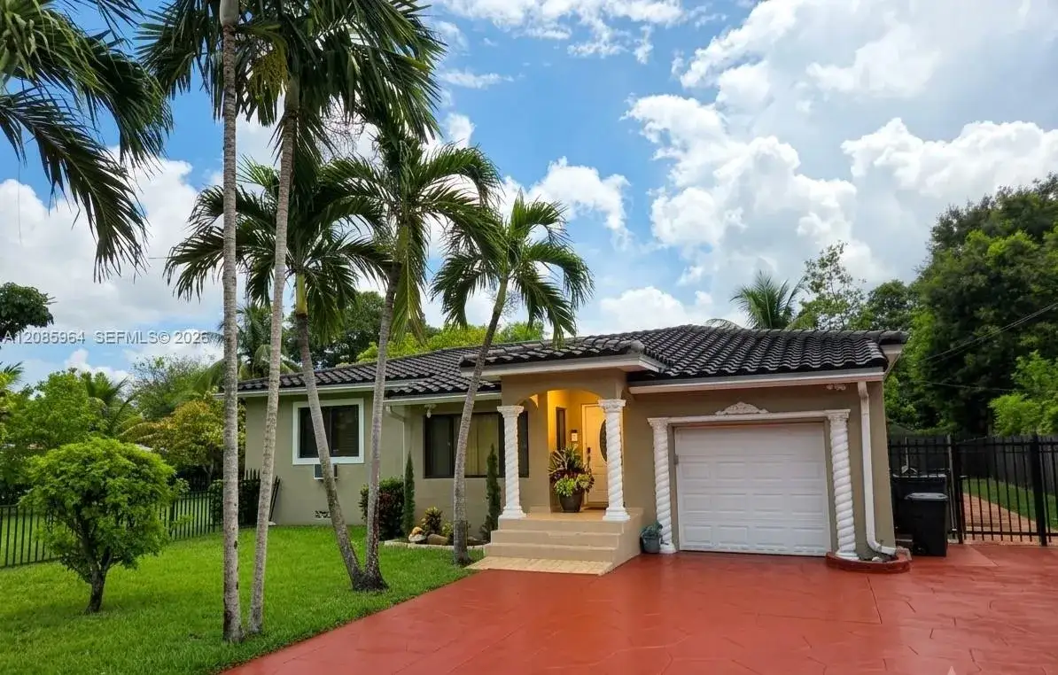 2 bedroom 1 bath Residential Lease for rent at 240 NE 152nd St, Miami FL 33162