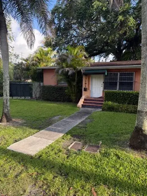 2 bedroom 1 bath Residential Lease for rent at 3191 Day Ave # 3193, Miami FL 33133
