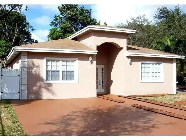4 bedroom 3 bath Residential for sale at 6601 Perry St, Hollywood FL 33024