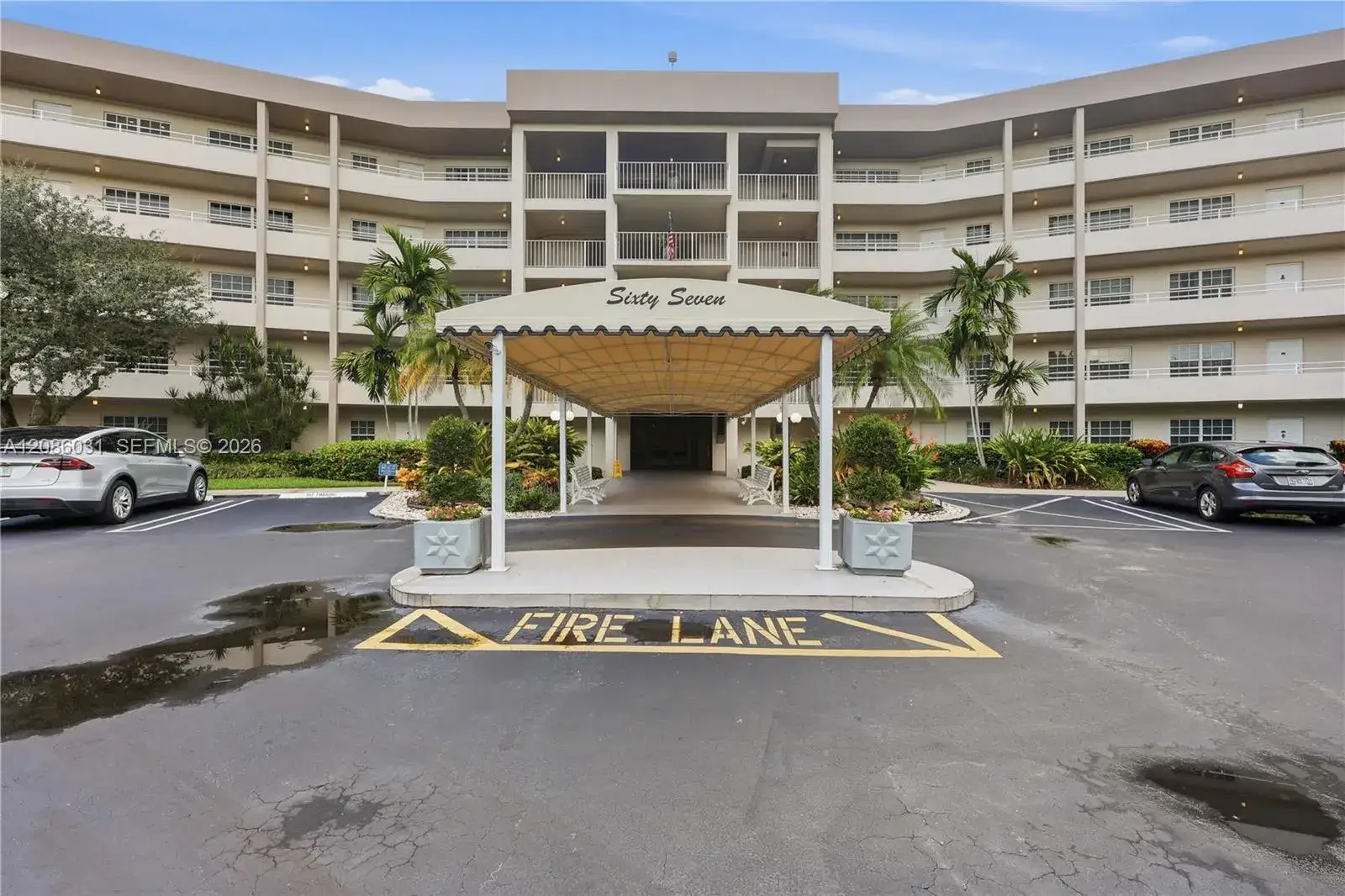 3 bedroom 2 bath Residential for sale at 555 Oaks Ln # 309, Pompano Beach FL 33069
