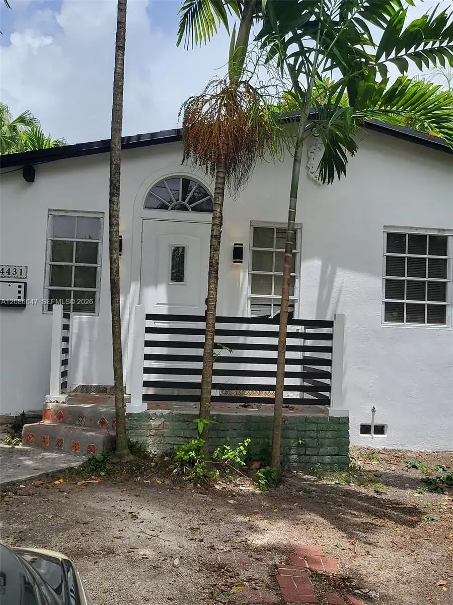 2 bedroom 1 bath Residential for sale at 4431 SW 10th St, Miami FL 33134