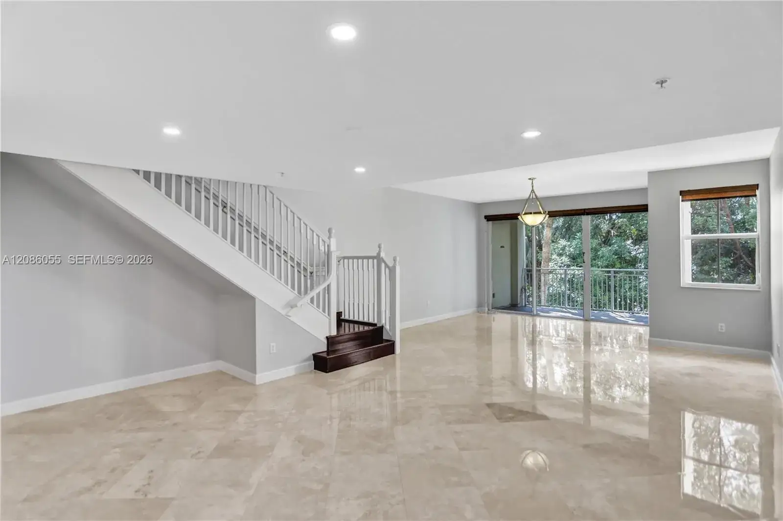 3 bedroom 2 bath Residential for sale at 7564 SW 102nd St # 211, Pinecrest FL 33156