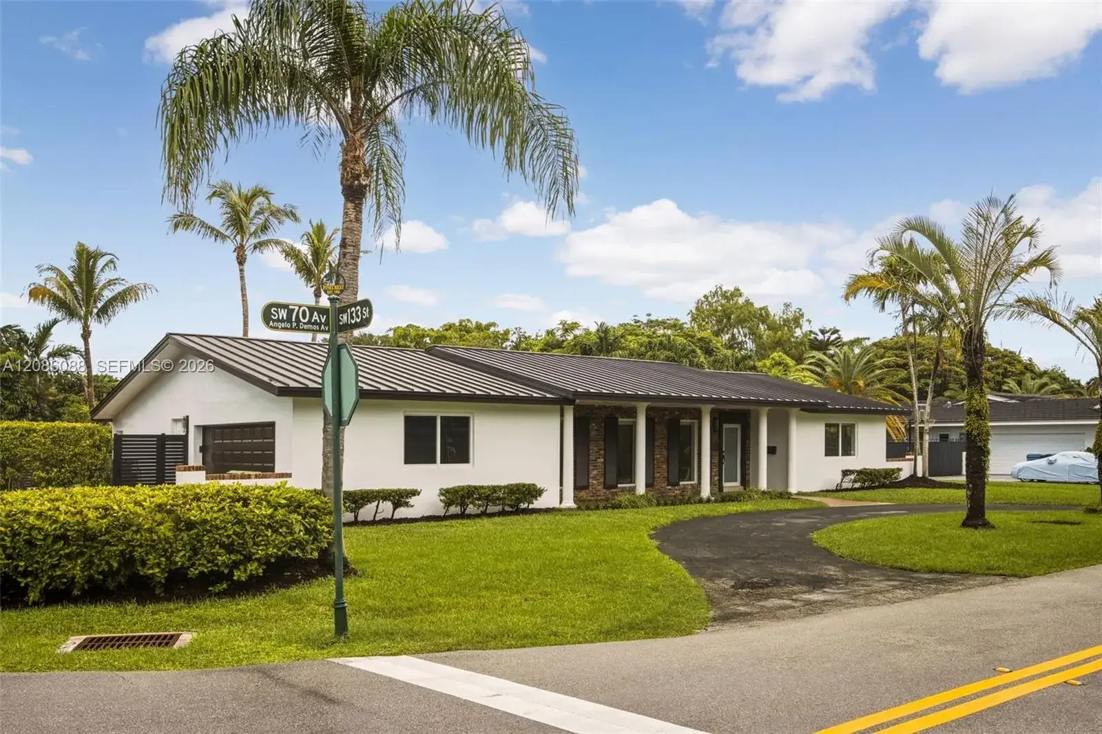 4 bedroom 2 bath Residential Lease for rent at 13240 SW 70th Ave, Pinecrest FL 33156