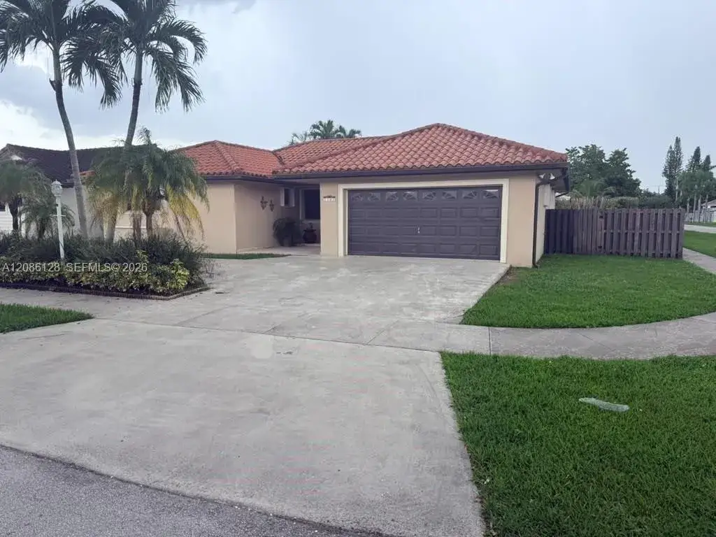 3 bedroom 2 bath Residential Lease for rent at 3381 SW 140th Ave # 0, Miami FL 33175