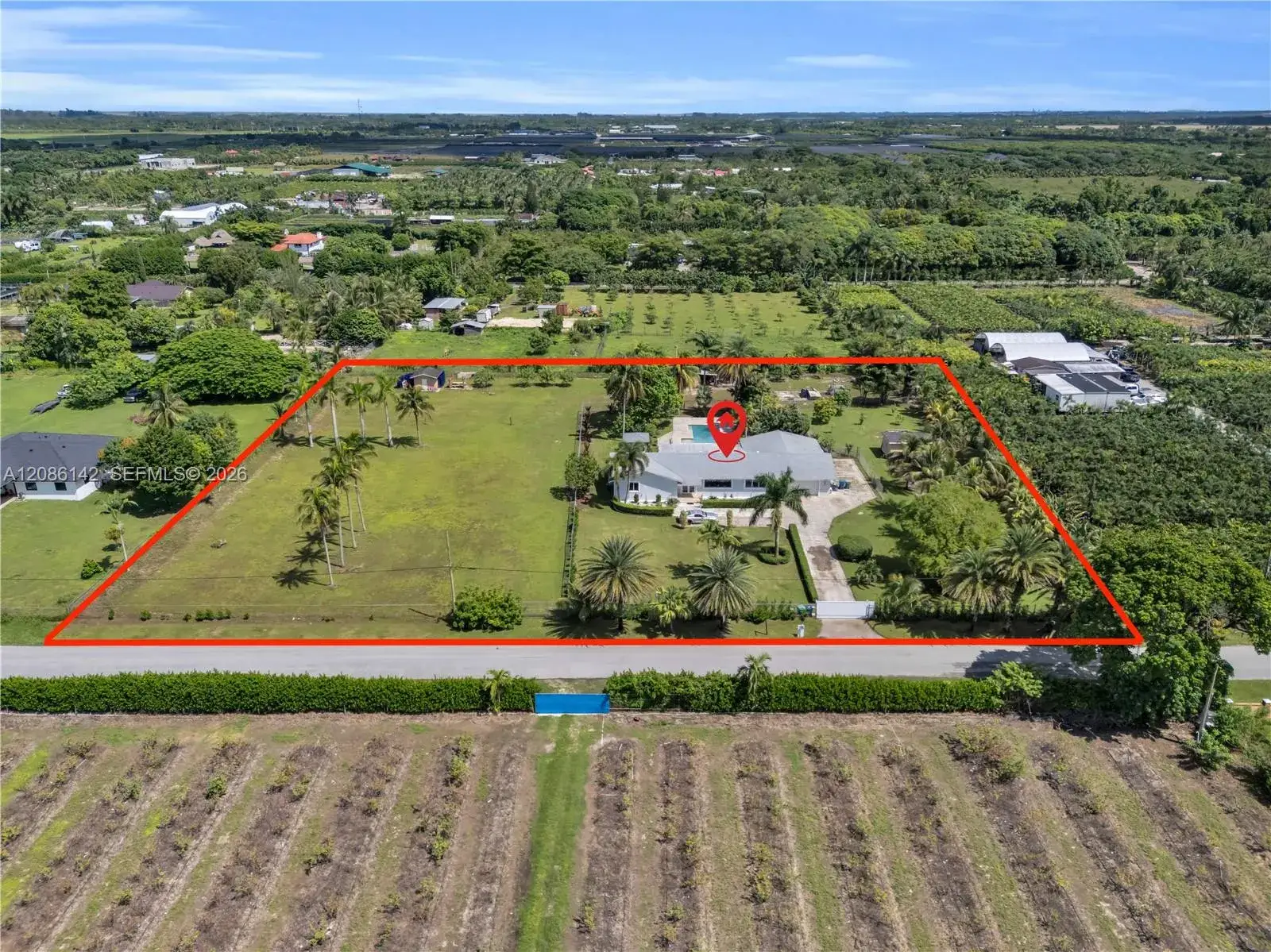 3 bedroom 3 bath Residential for sale at 19245 SW 188th St, Miami FL 33187