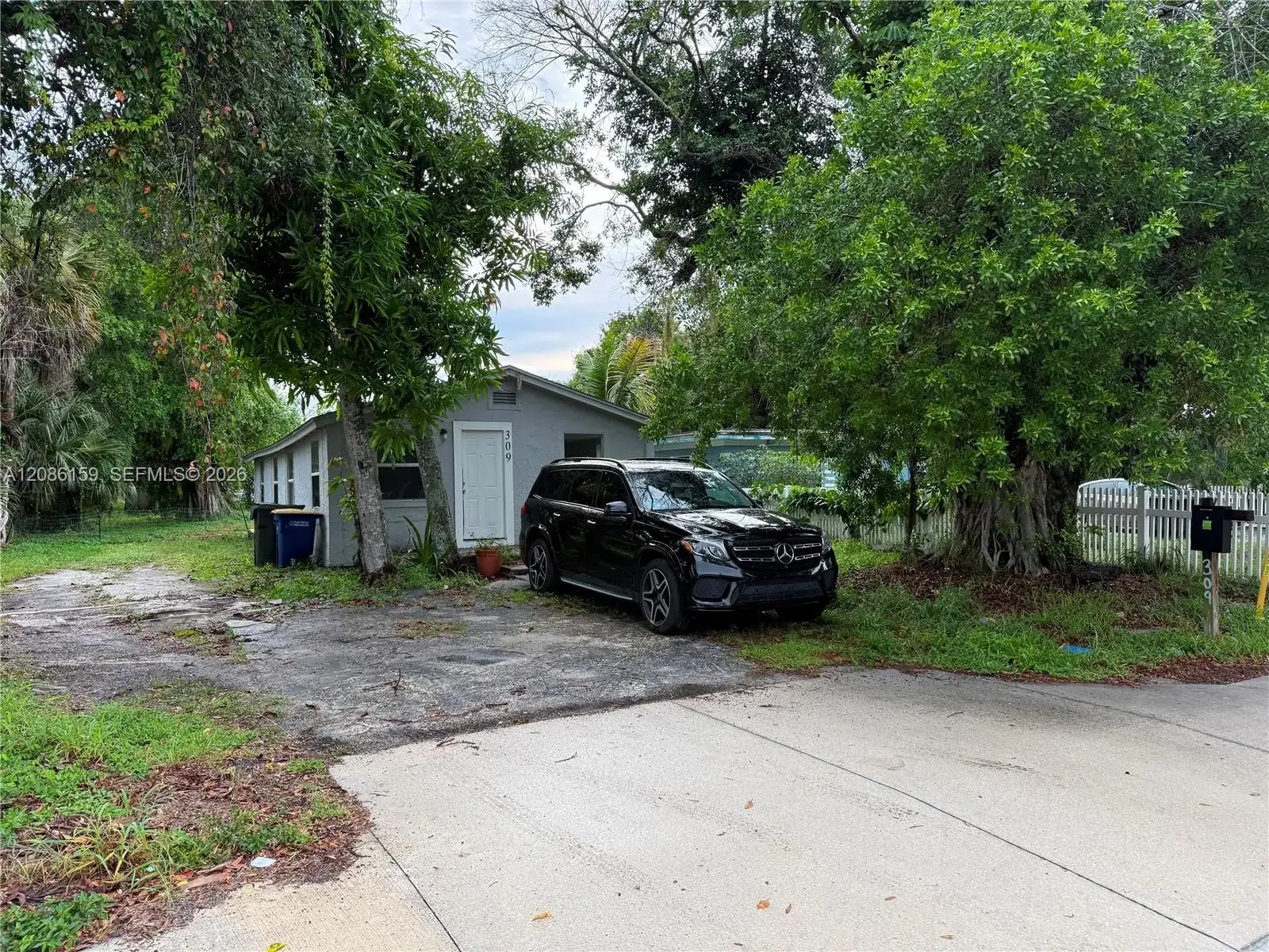 3 bedroom 1 bath Residential for sale at 309 N 17th St, Fort Pierce FL 34950