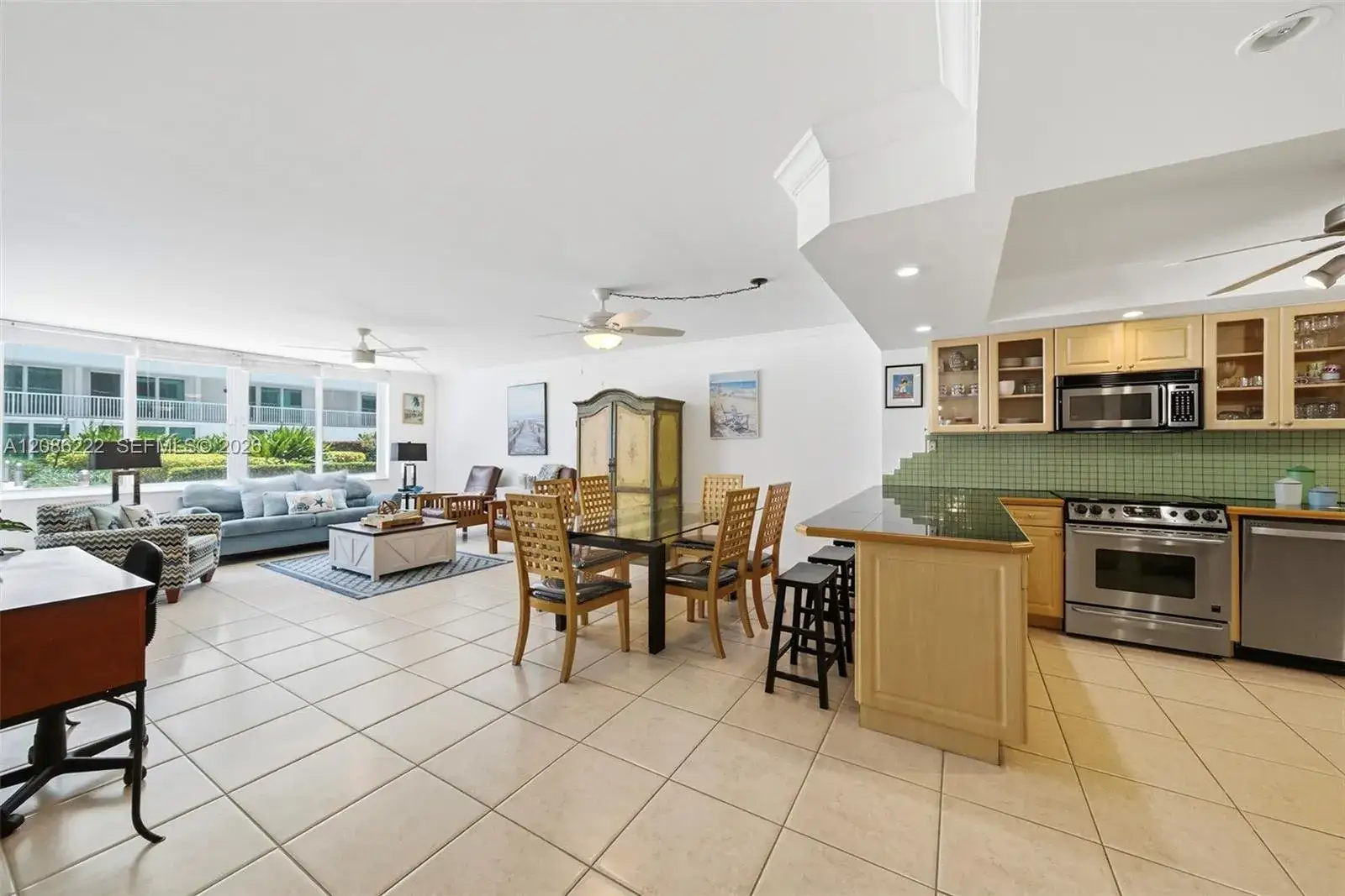 2 bedroom 2 bath Residential Lease for rent at 5401 Collins Ave # 108, Miami Beach FL 33140