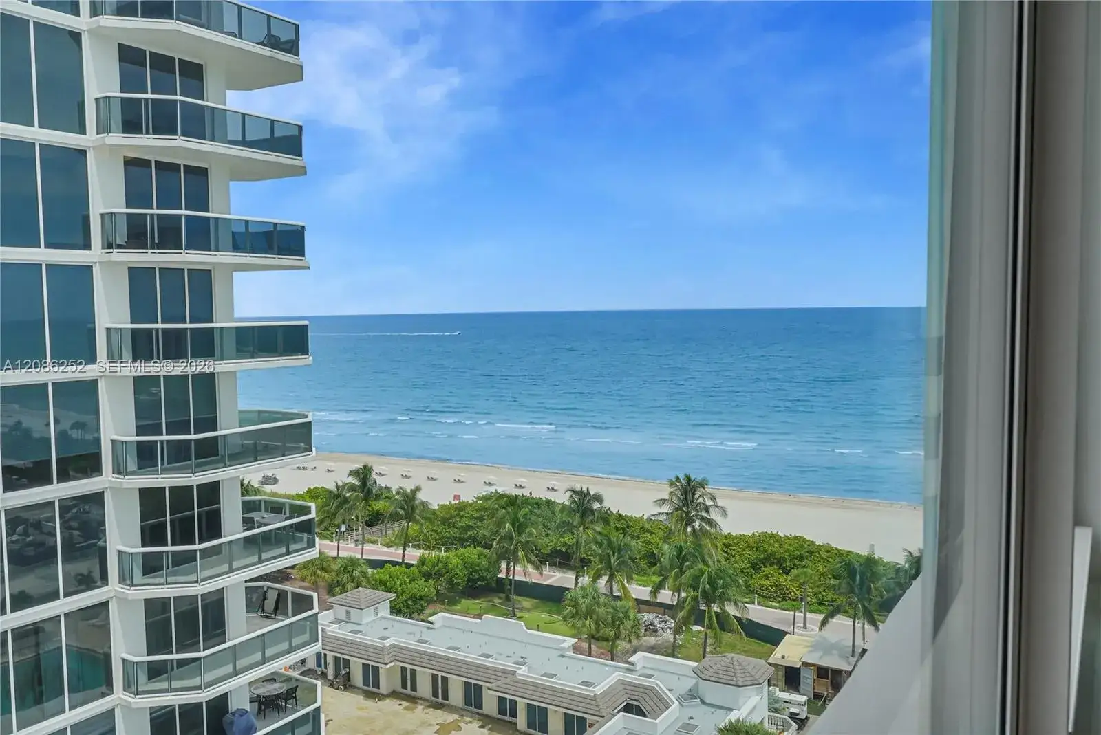 1 bedroom 1 bath Residential for sale at 4747 Collins Ave # 1008, Miami Beach FL 33140