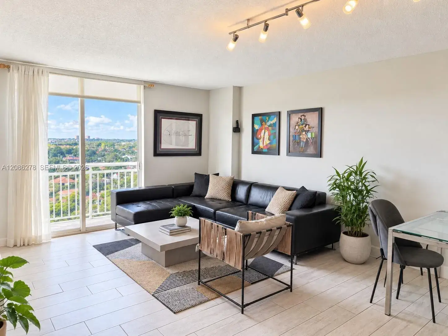 2 bedroom 2 bath Residential Lease for rent at 3000 Coral Way # 1408, Miami FL 33145