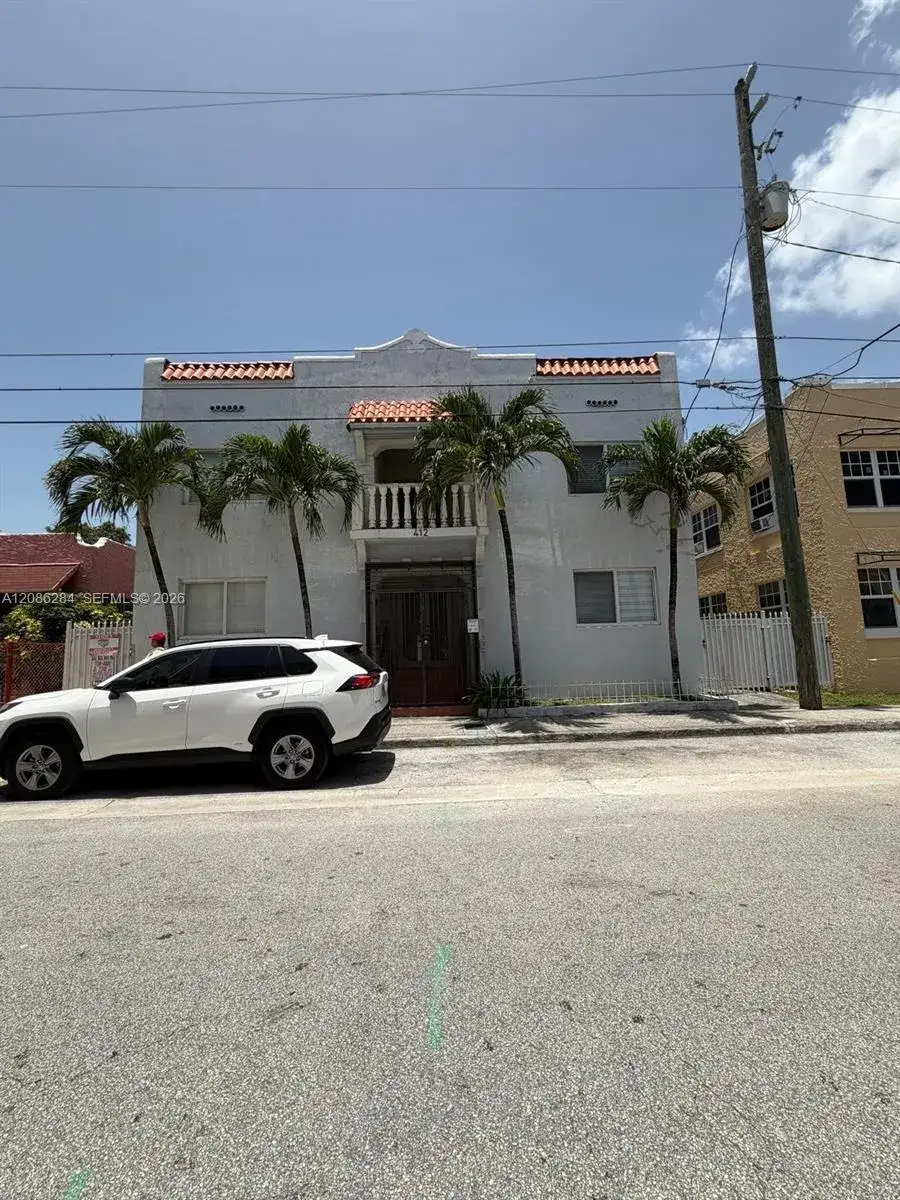 1 bedroom 1 bath Residential Lease for rent at 412 SW 10th Ave # 4, Miami FL 33130
