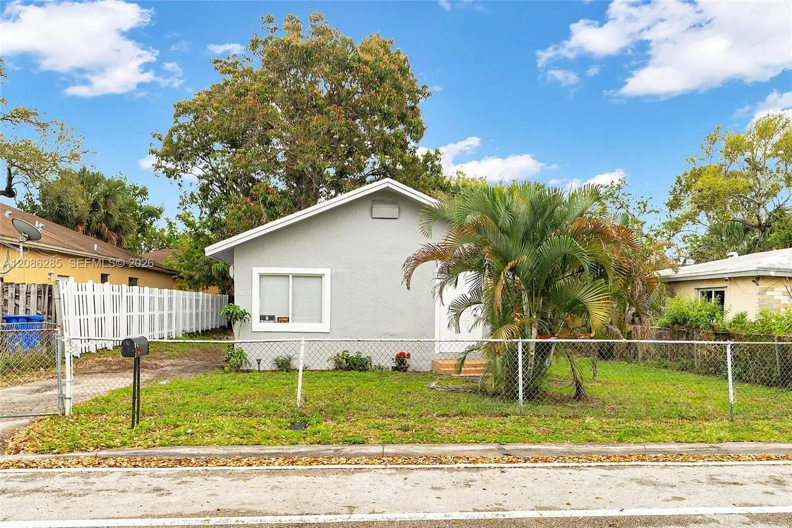 2828 NW 7th St, Fort Lauderdale FL 33311