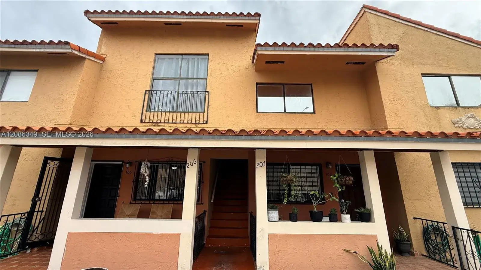 2 bedroom 2 bath Residential Lease for rent at 2740 W 62nd St # 207, Hialeah FL 33016