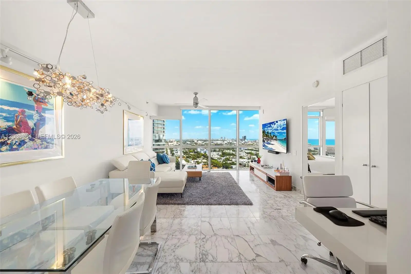 1 bedroom 1 bath Residential for sale at 450 Alton Rd # 2708, Miami Beach FL 33139
