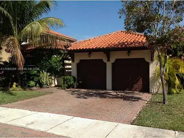 4 bedroom 3 bath Residential Lease for rent at 15243 SW 28 TE, Miami FL 33185