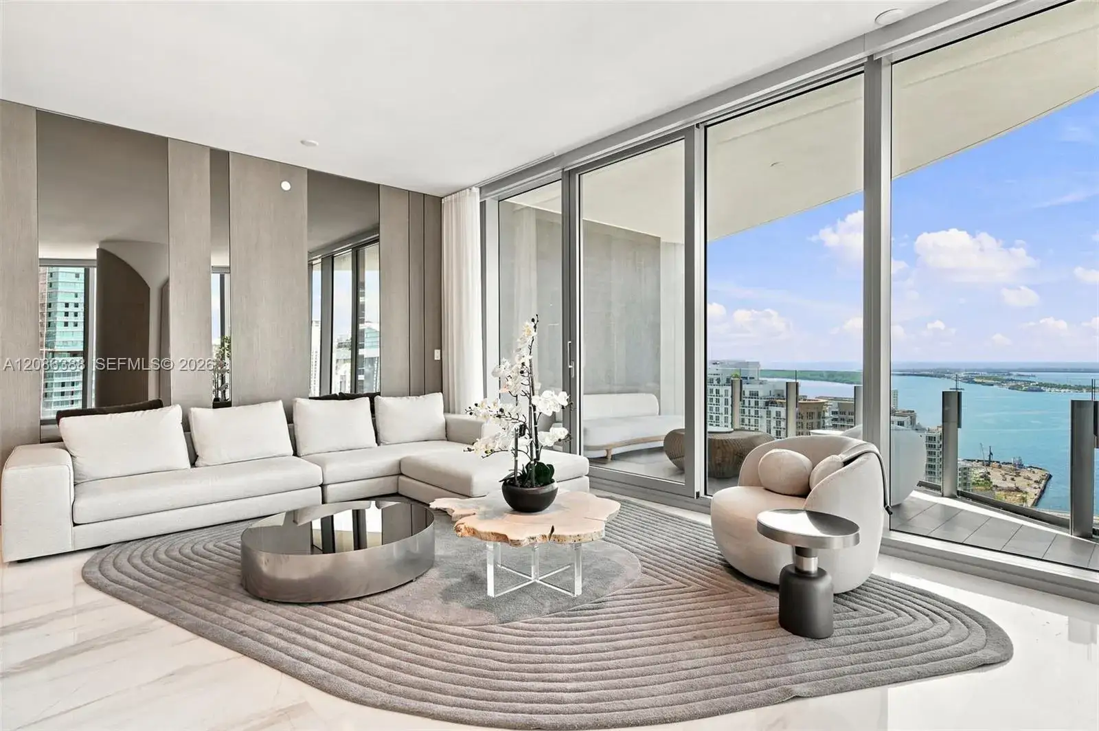 3 bedroom 2 bath Residential for sale at 300 Biscayne Blvd Way # 3807, Miami FL 33131