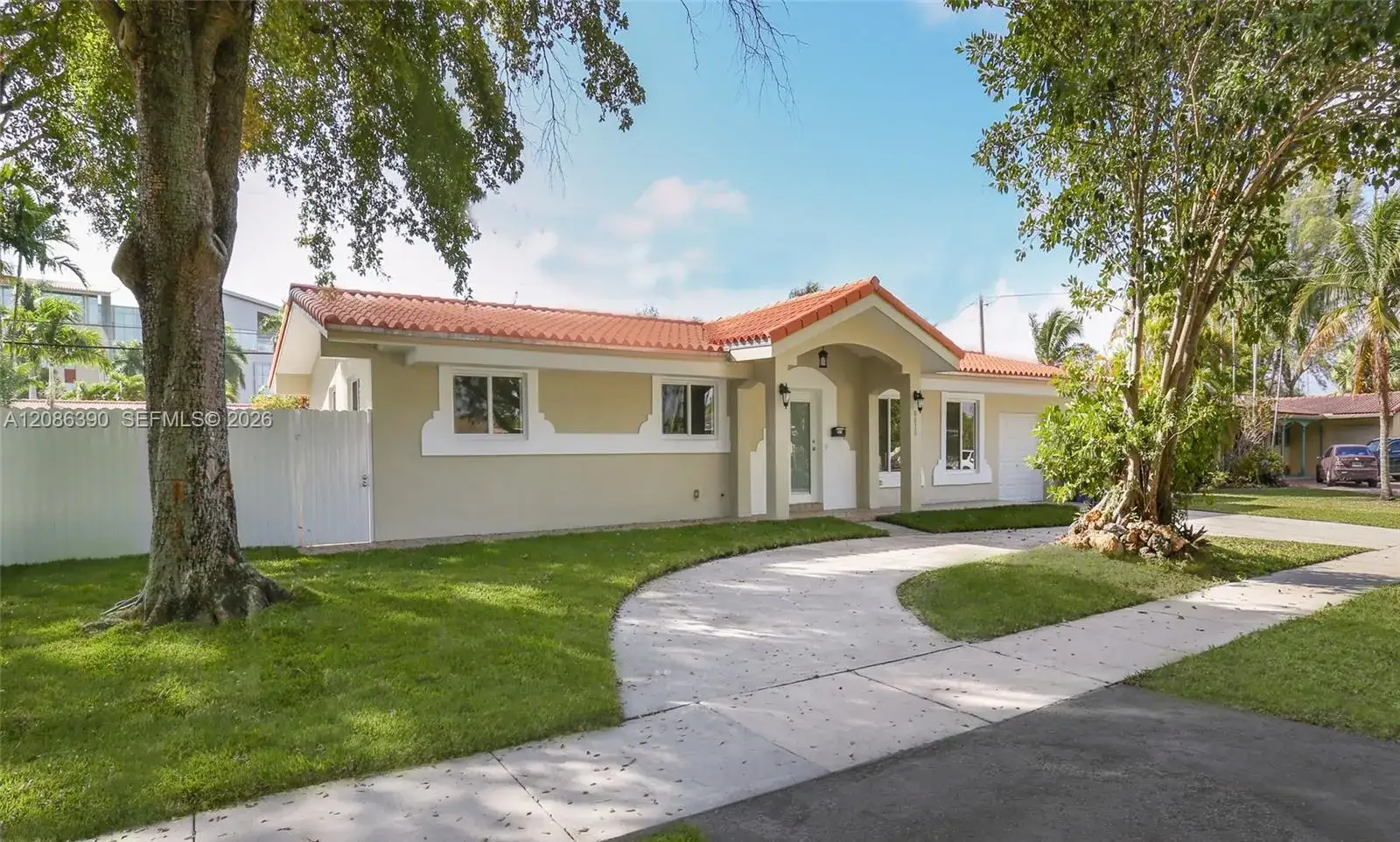 4 bedroom 3 bath Residential Lease for rent at 8870 SW 87th St, Miami FL 33173