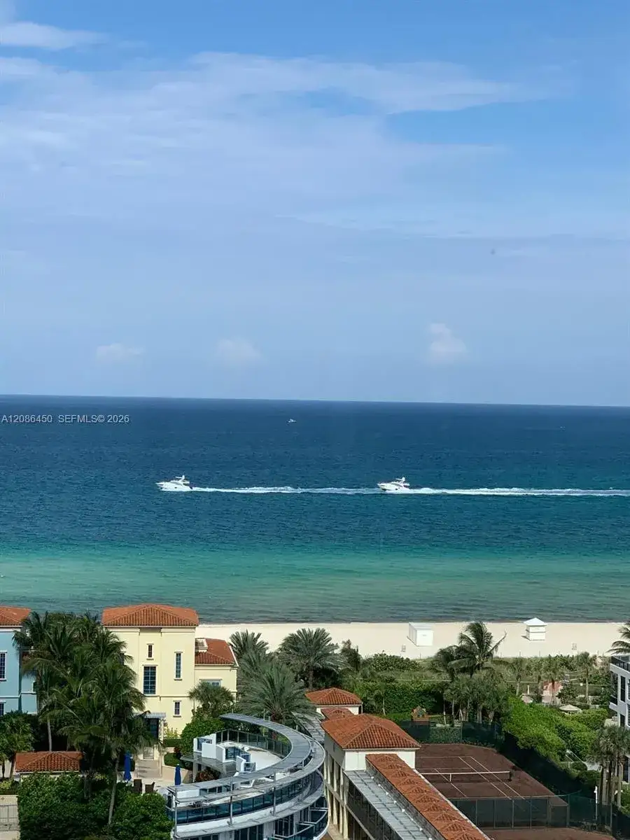 2 bedroom 2 bath Residential for sale at 5900 Collins Ave # 1606, Miami Beach FL 33140