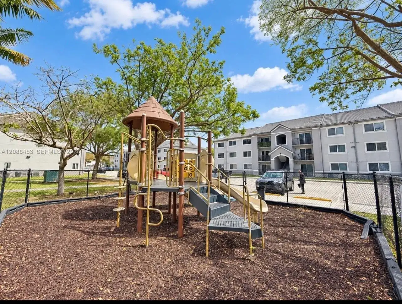 3 bedroom 2 bath Residential for sale at 15440 SW 284th St # 5201, Homestead FL 33033
