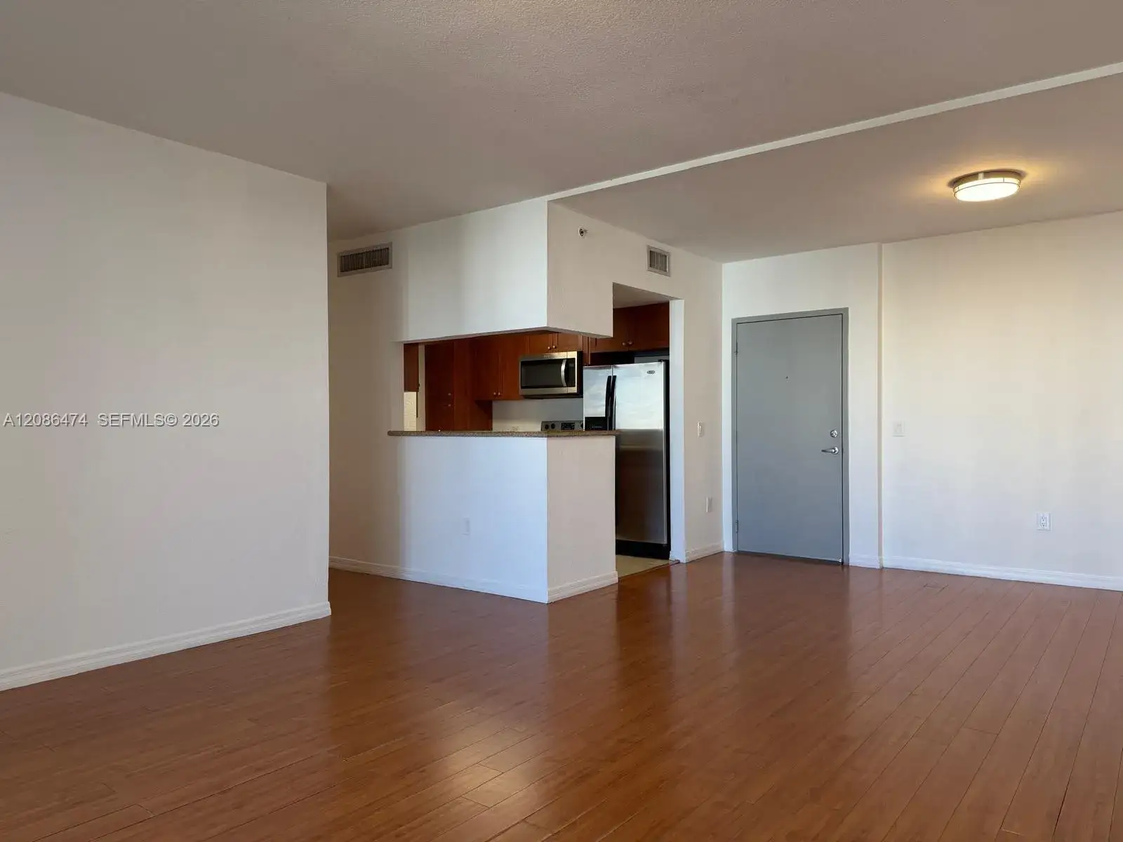 2 bedroom 2 bath Residential Lease for rent at 36 NW 6th Ave # 908, Miami FL 33128