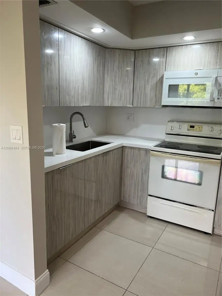 2 bedroom 2 bath Residential Lease for rent at 8830 SW 123rd Ct # I404, Miami FL 33186