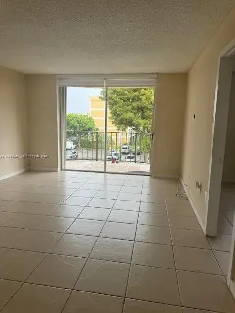 9310 Fontainebleau Blvd # 312, Miami FL 33172