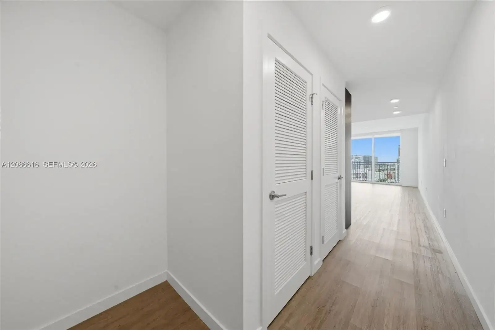 1 bedroom 1 bath Residential Lease for rent at 2000 Biscayne Blvd # 1903, Miami FL 33137