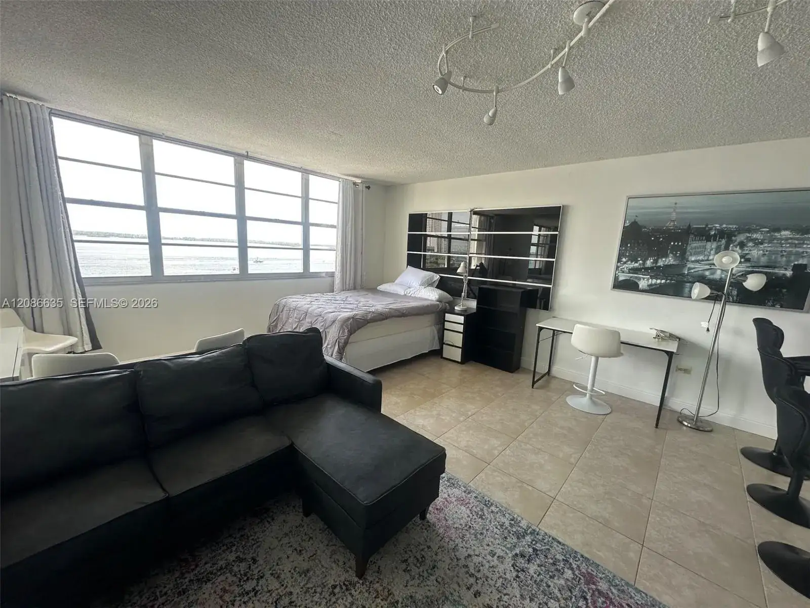 1 bath Residential Lease for rent at 905 Brickell Bay Dr # 1029, Miami FL 33131